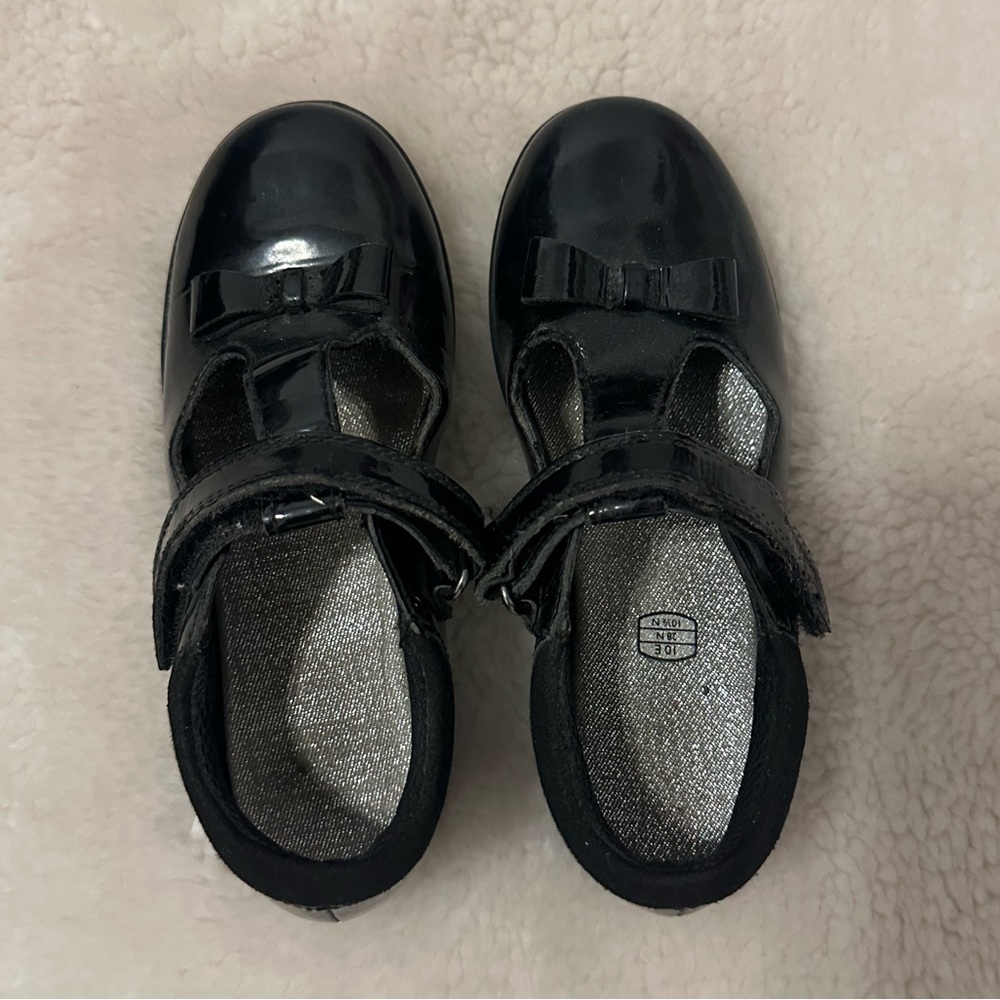Black Patent Clark Shoe - Picture 3 of 9